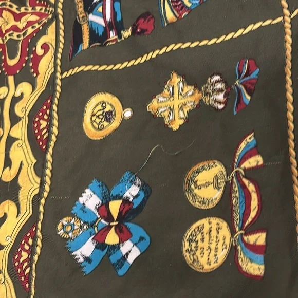 Vintage Baroque vintage scarf - Picture 11 of 16